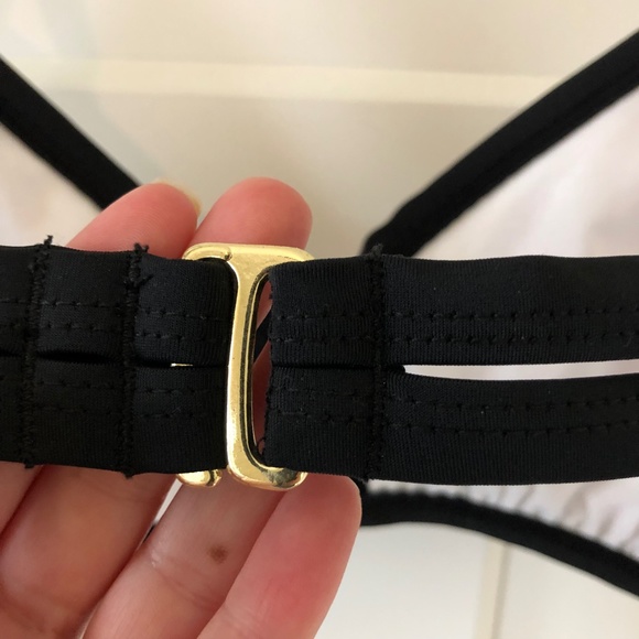 34C triangle Black and white bikini top - Picture 3 of 3